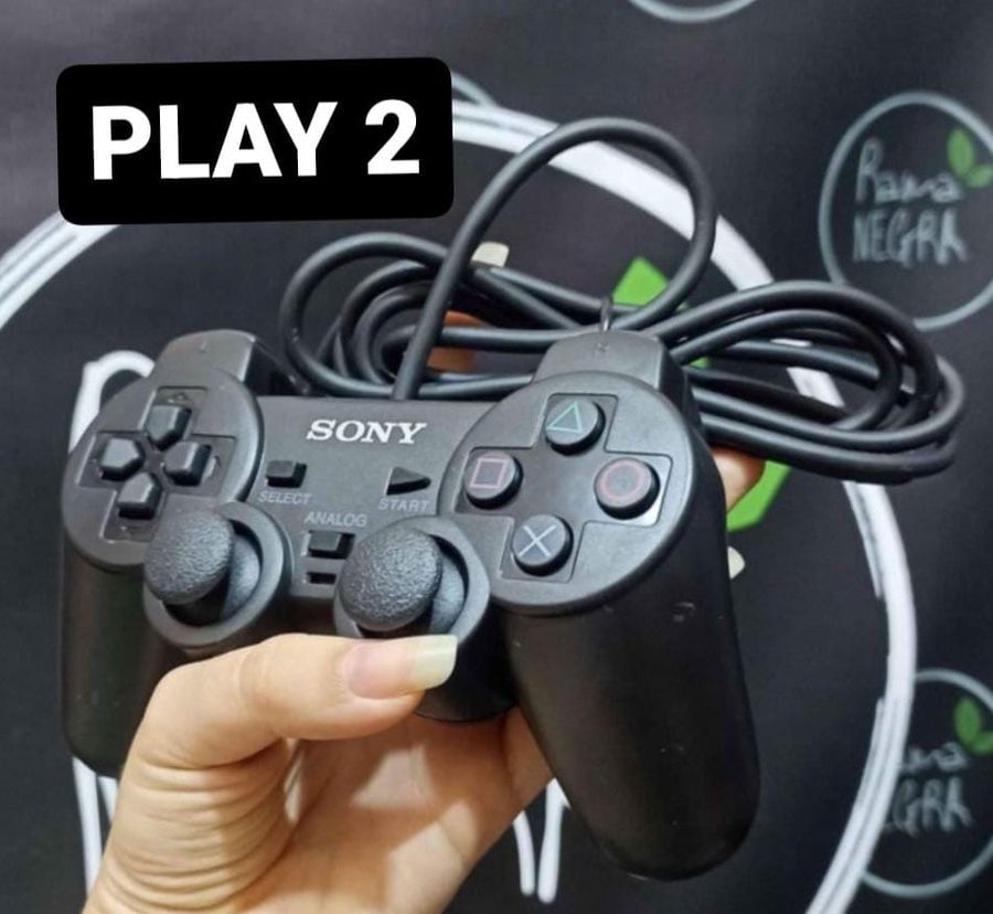 Control para play 2 con cable.